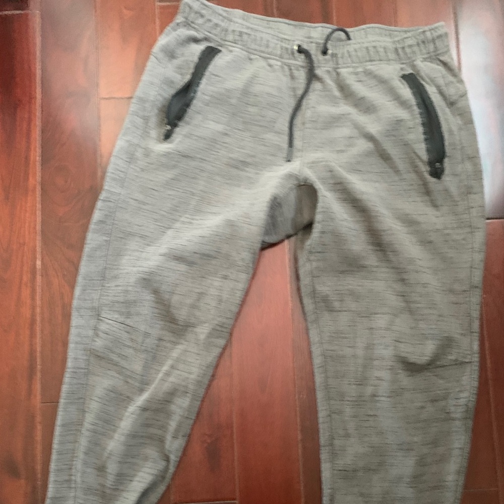 Old navy men’s joggers